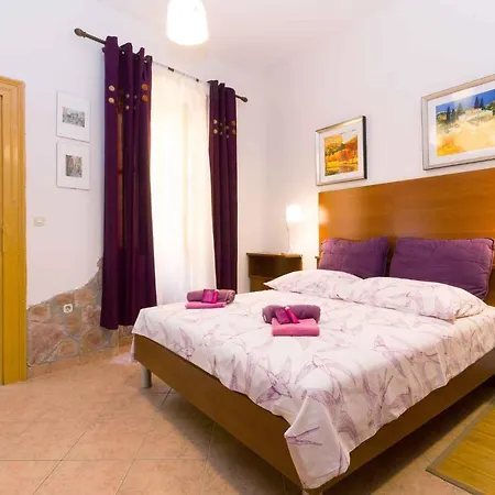 In Pula/istrien 11015 Apartmán