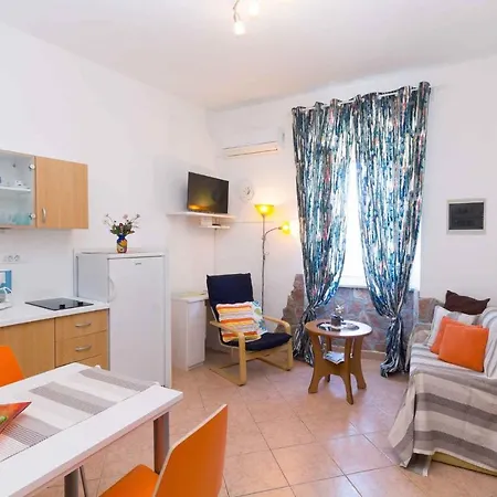 Apartmán In Pula/istrien 11015 *