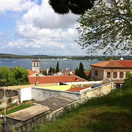 In Pula/istrien 11015 *